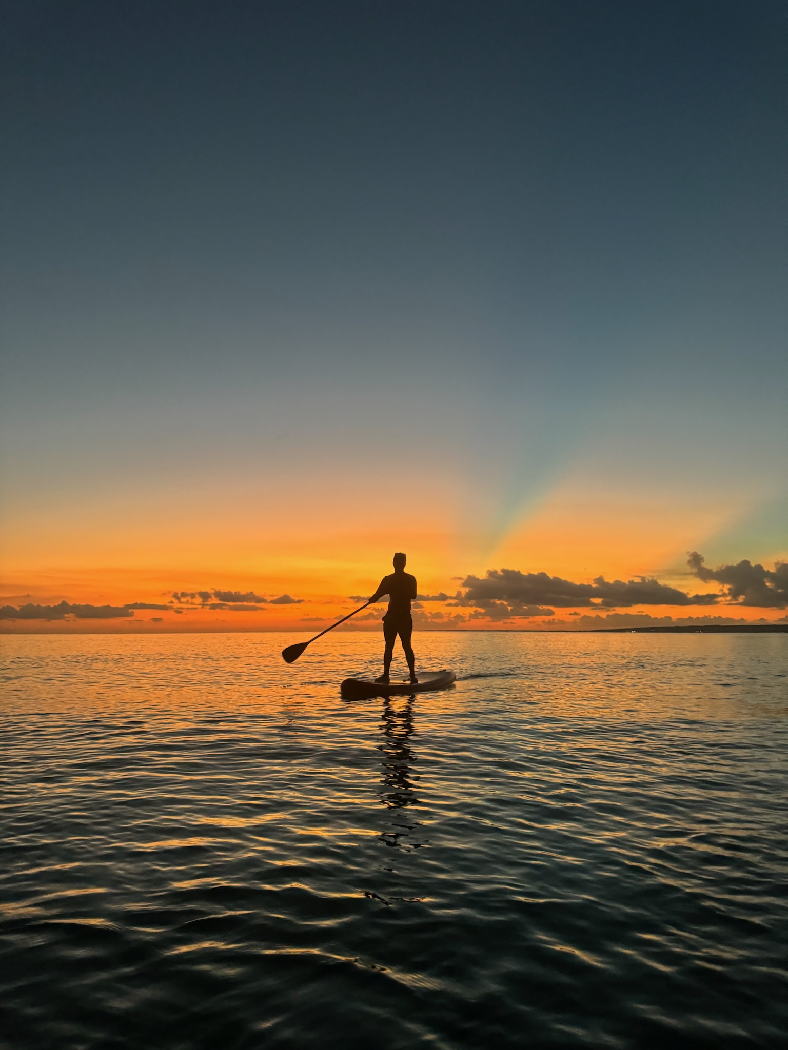 【宮古島】夕焼けの魔法に包まれるサンセットSUP体験！ ドローン写真データ無料！／3歳から参加OK！ 関連画像